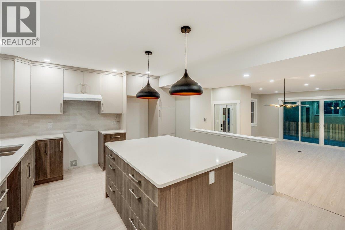 932-1 Redstone Drive, Rossland