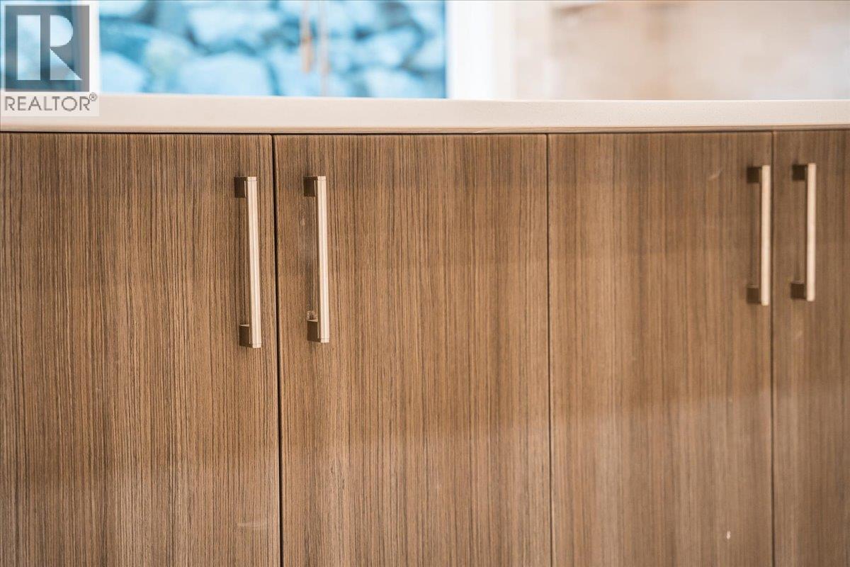 932-1 Redstone Drive, Rossland