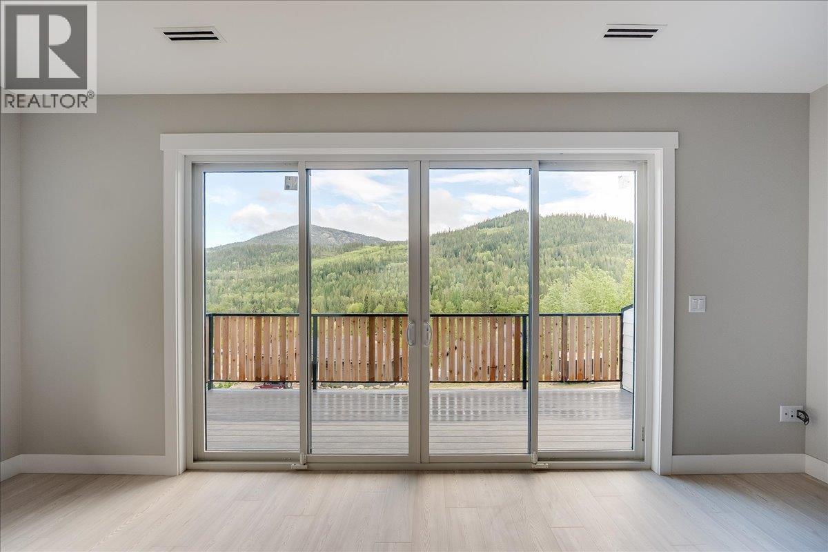 932-1 Redstone Drive, Rossland