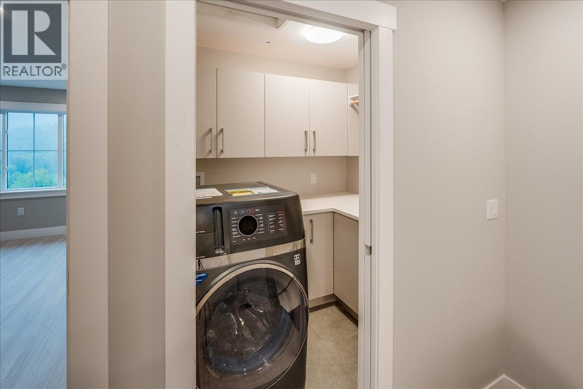 932-1 Redstone Drive, Rossland