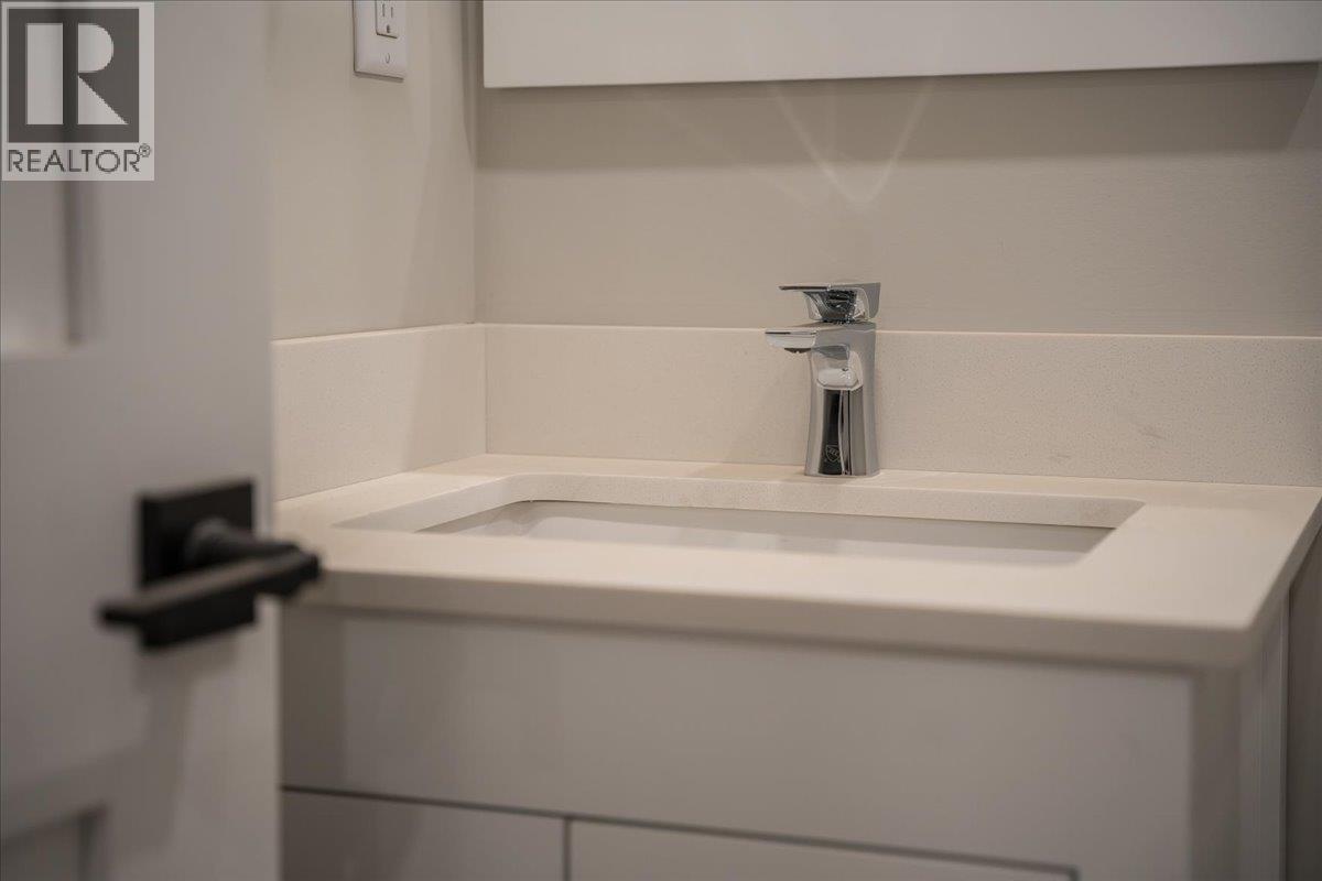 932-1 Redstone Drive, Rossland