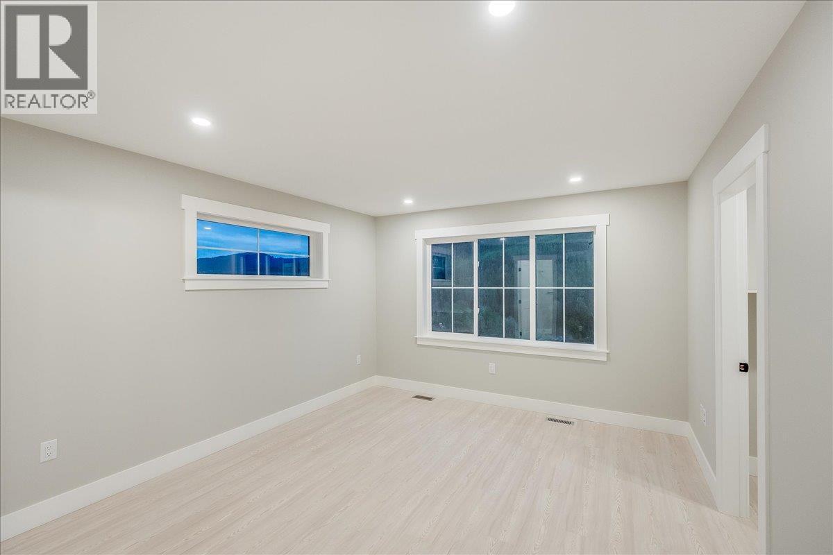 932-1 Redstone Drive, Rossland