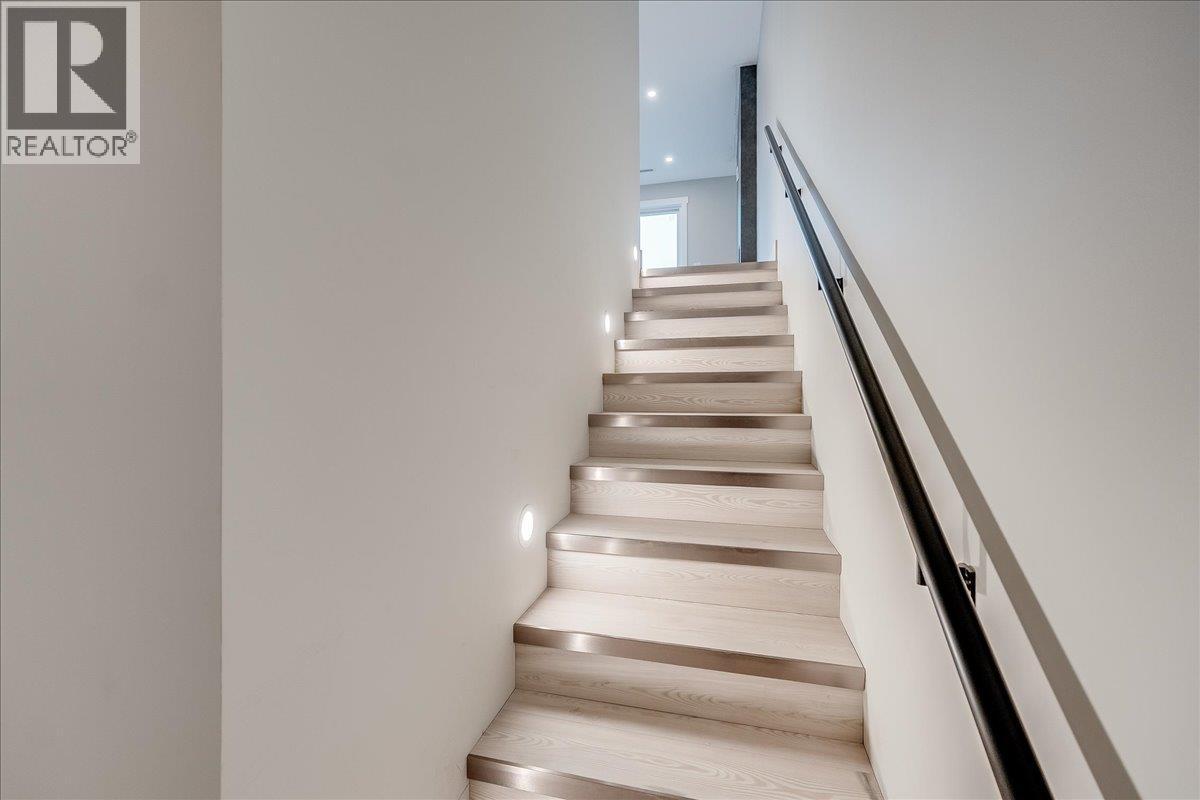 932-1 Redstone Drive, Rossland