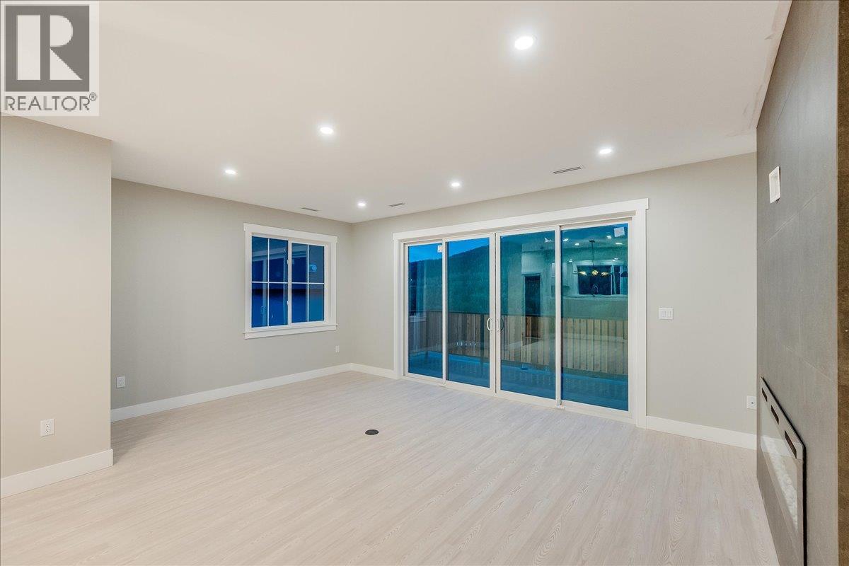 932-1 Redstone Drive, Rossland