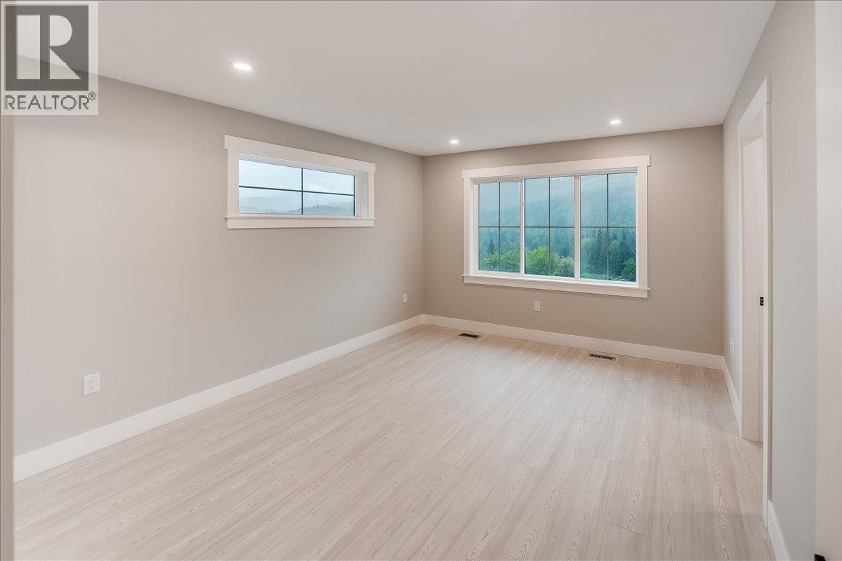 932-1 Redstone Drive, Rossland