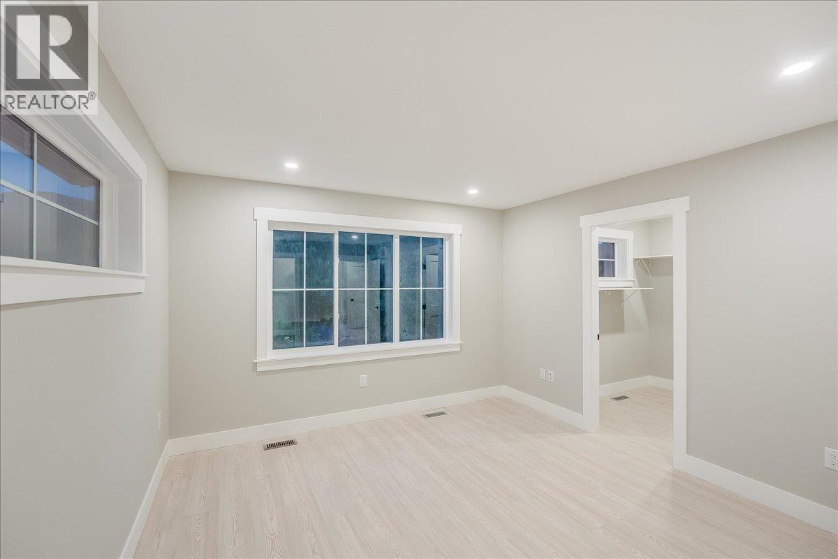 932-1 Redstone Drive, Rossland