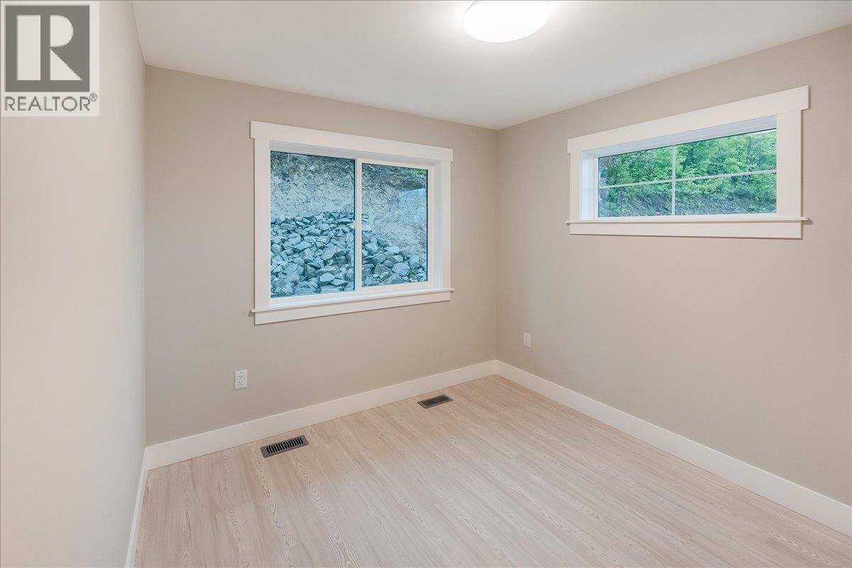 932-1 Redstone Drive, Rossland