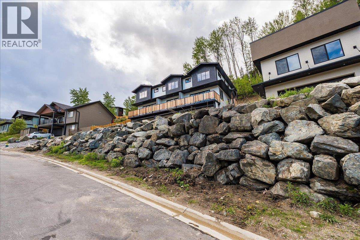 932-1 Redstone Drive, Rossland