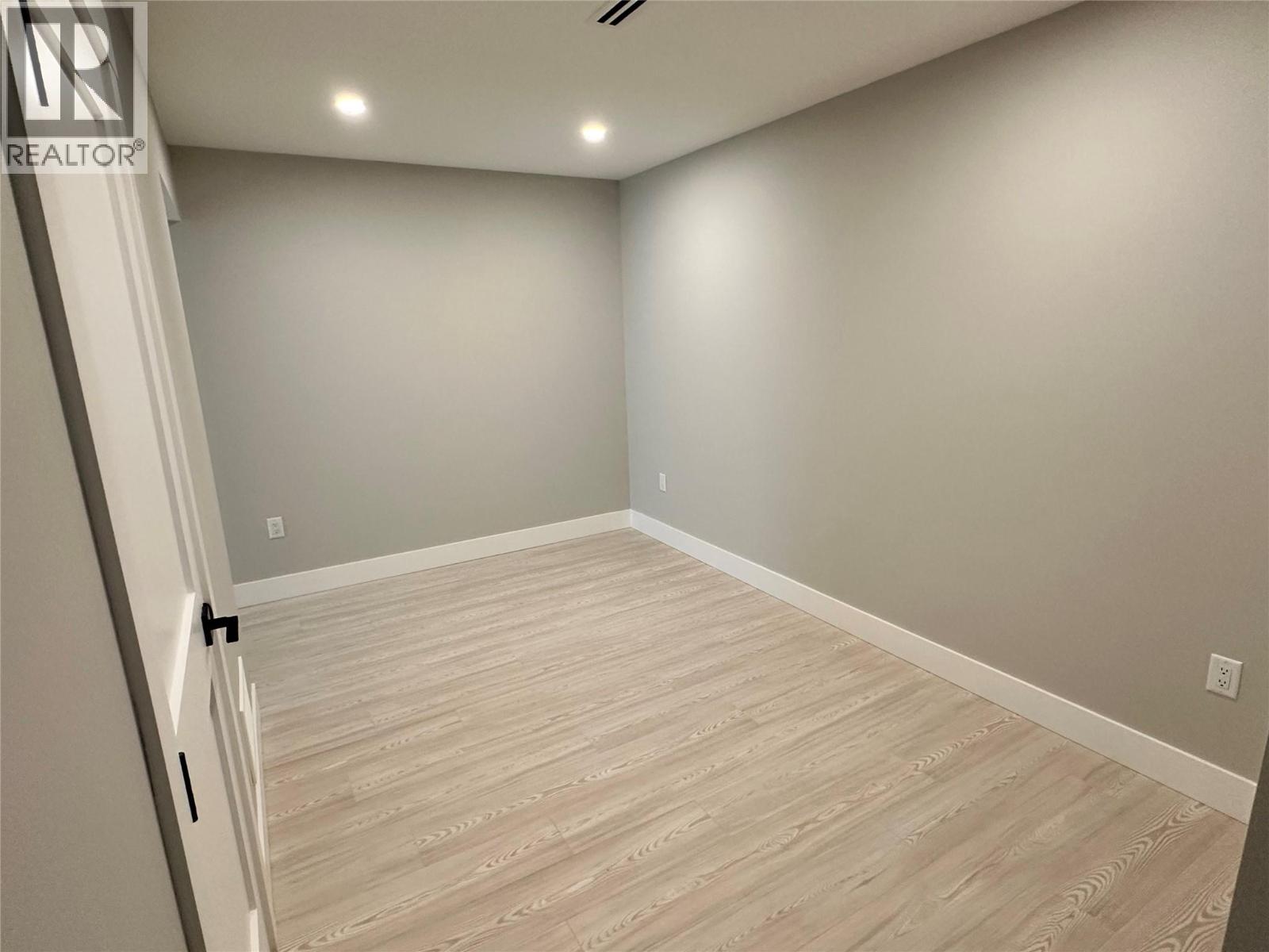 932-1 Redstone Drive, Rossland