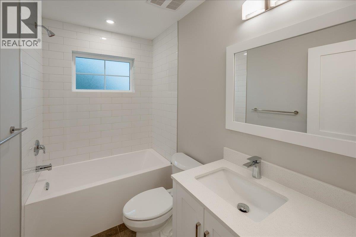 932-1 Redstone Drive, Rossland