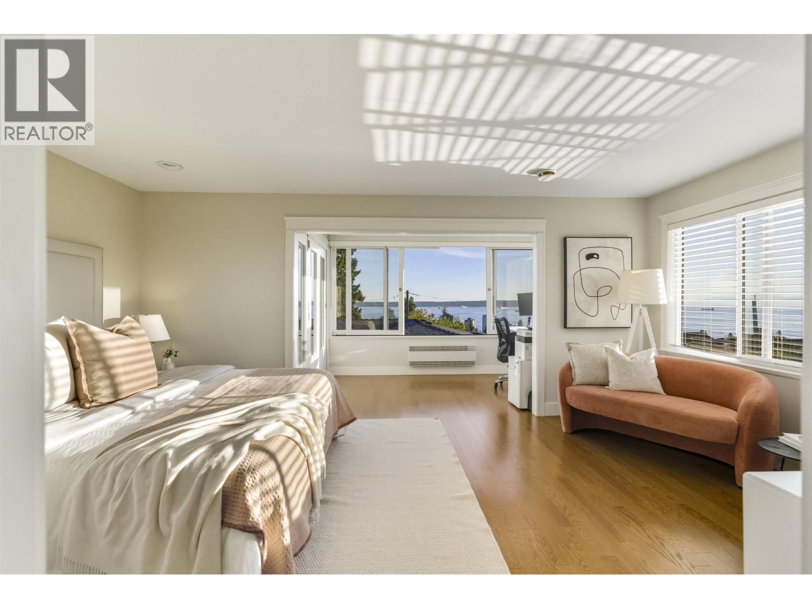 1631 22ND STREET, West Vancouver