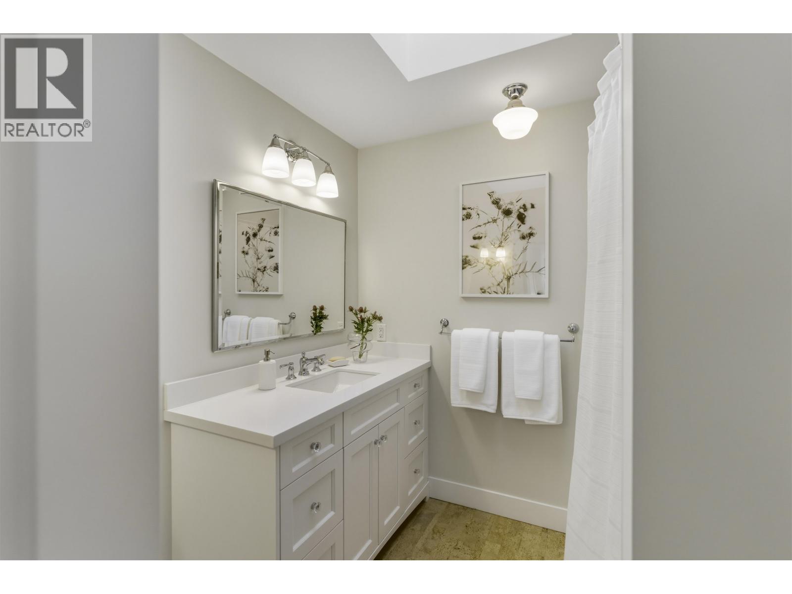 1631 22ND STREET, West Vancouver