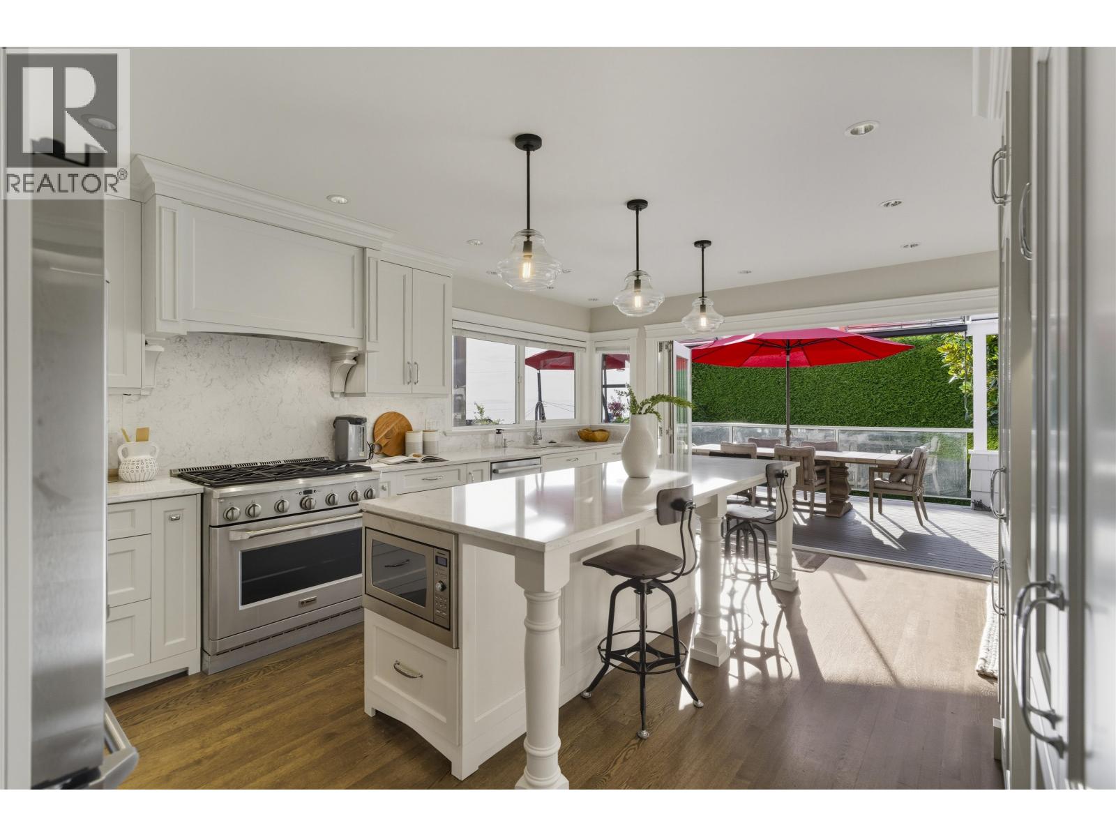 1631 22ND STREET, West Vancouver