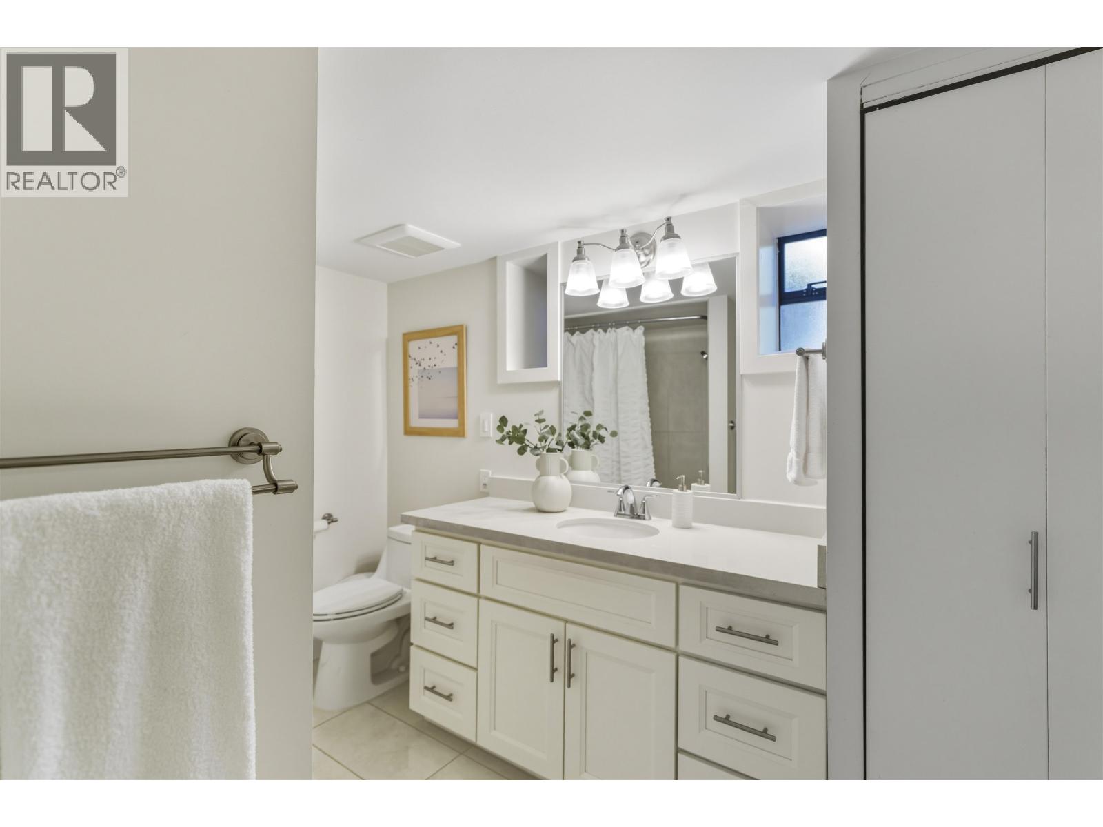 1631 22ND STREET, West Vancouver