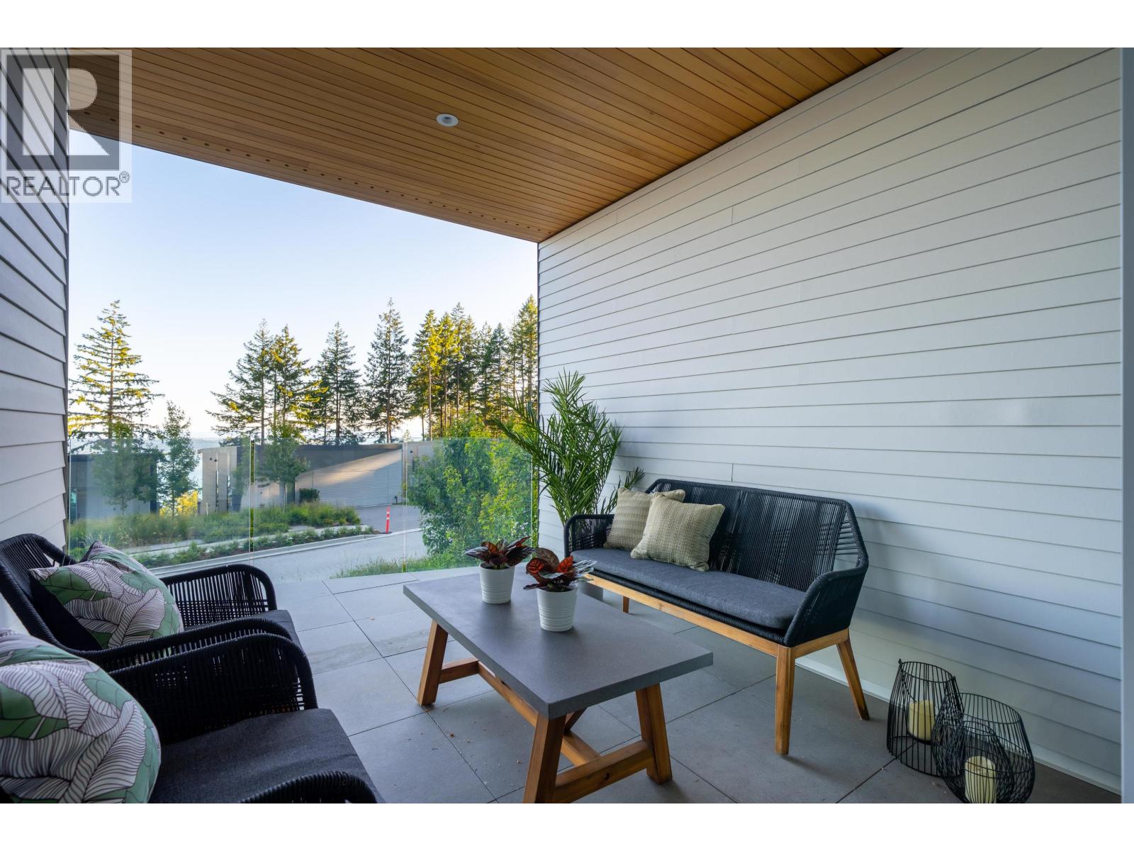 3317 CHIPPENDALE ROAD, West Vancouver