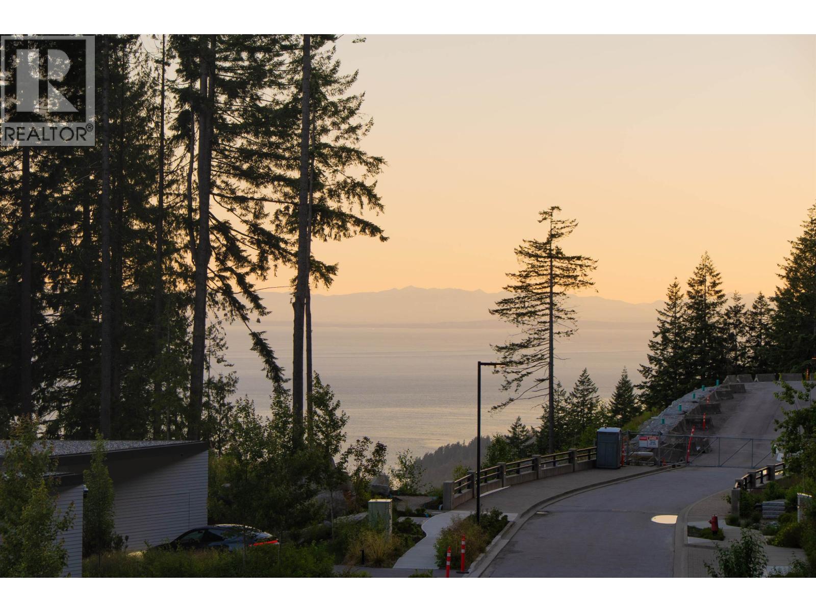 3317 CHIPPENDALE ROAD, West Vancouver