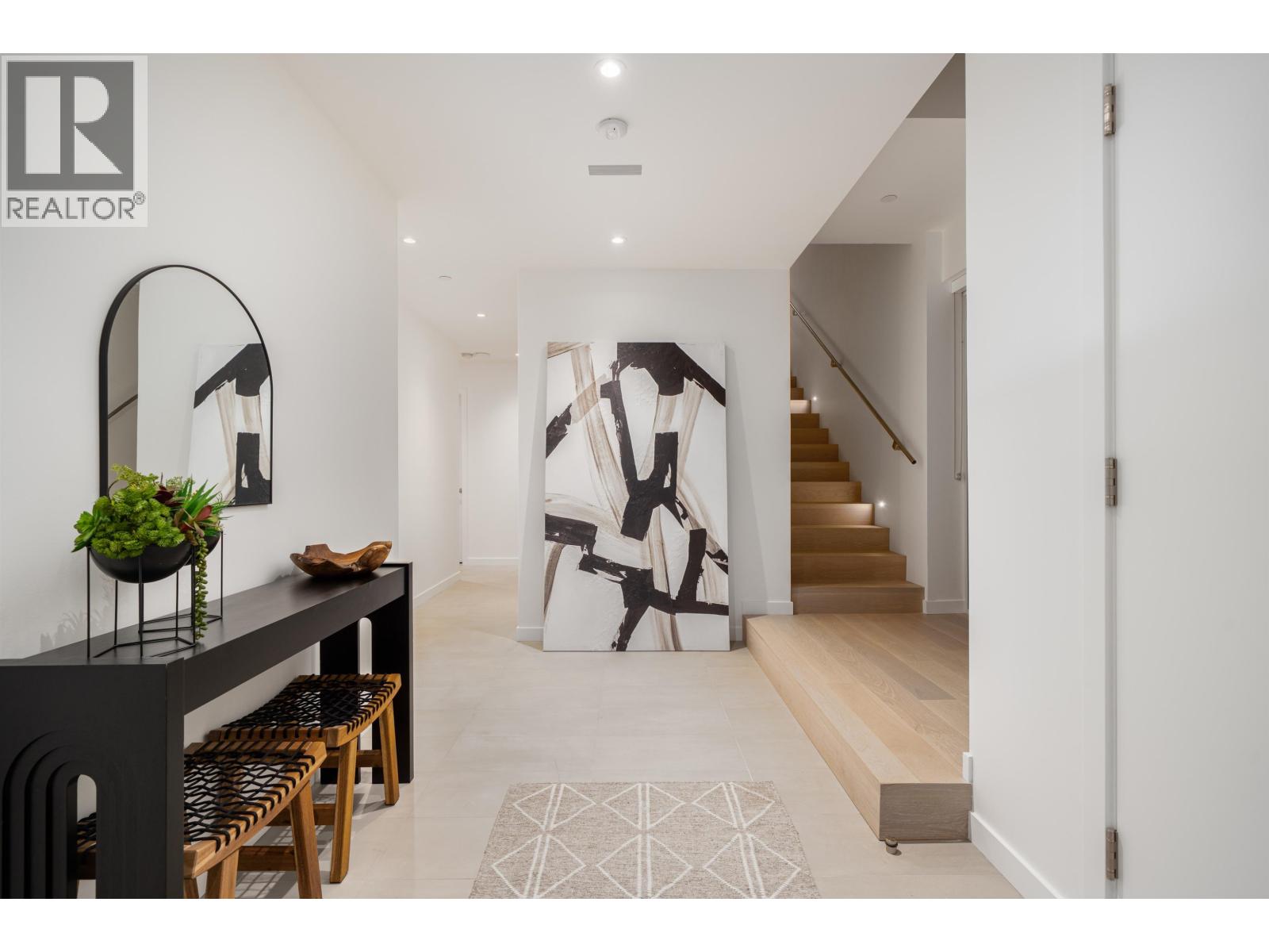 3317 CHIPPENDALE ROAD, West Vancouver