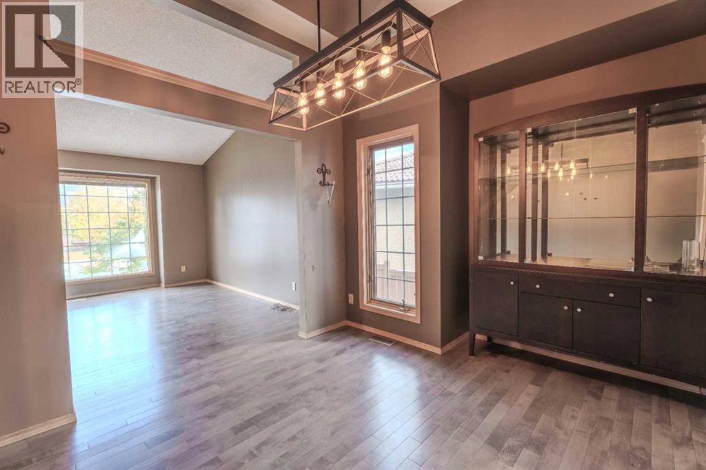 Single Family House for Sale in  Canterbury Court SW Canyon Meadows Calgary 