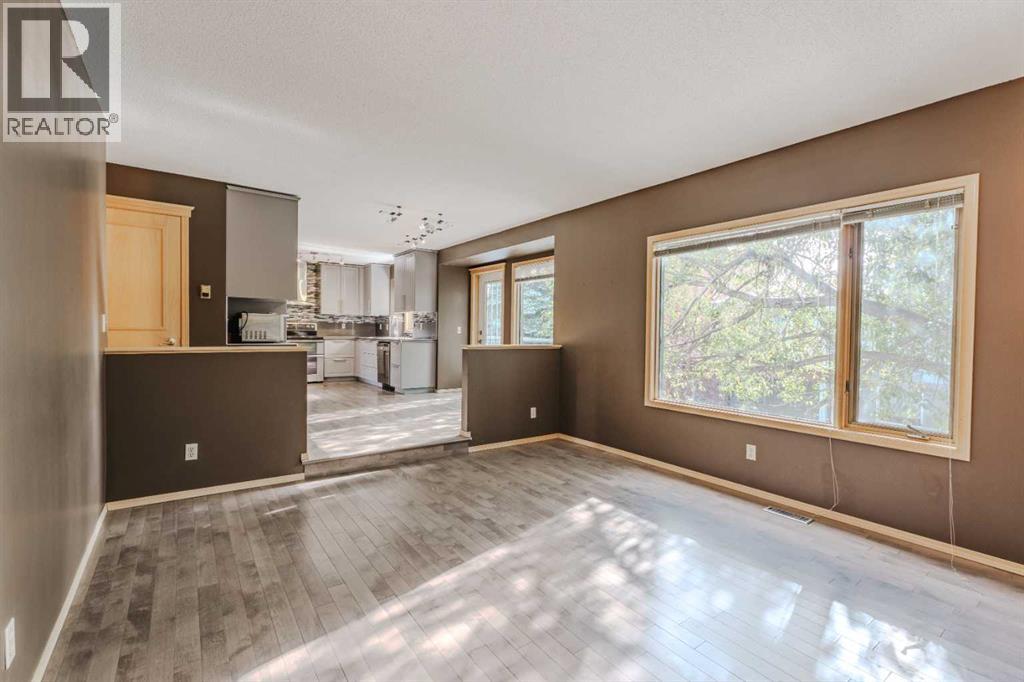 Single Family House for Sale in  Canterbury Court SW Canyon Meadows Calgary 