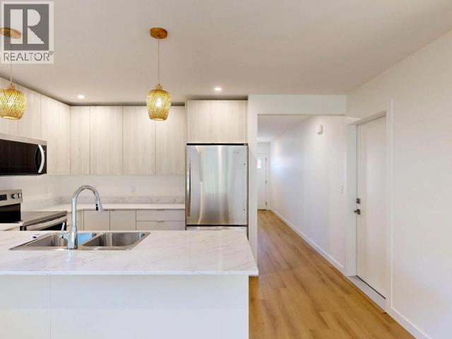 7160 EDGEHILL CRESCENT, Powell River
