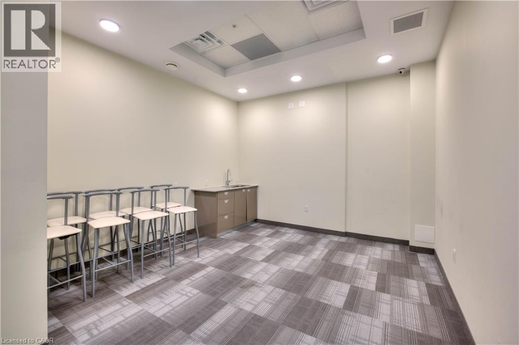 #415 257 HEMLOCK STREET - 22