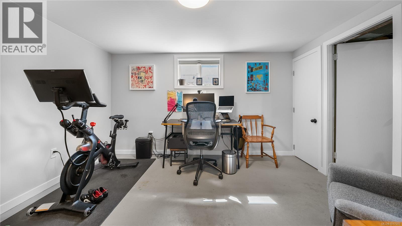  2720 Foul Bay Road, Saanich