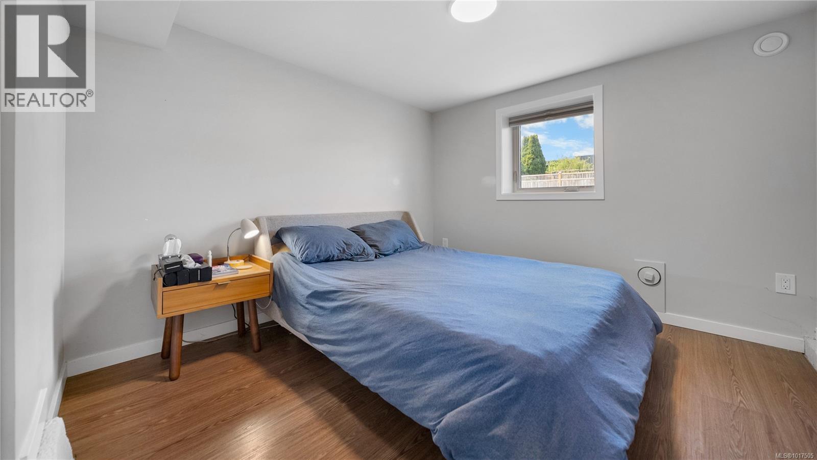  2720 Foul Bay Road, Saanich