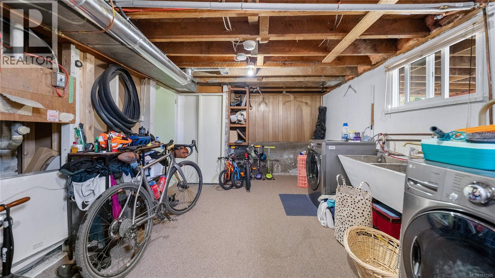  2720 Foul Bay Road, Saanich