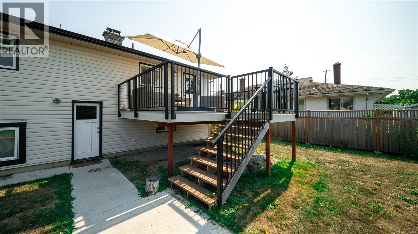  2720 Foul Bay Road, Saanich