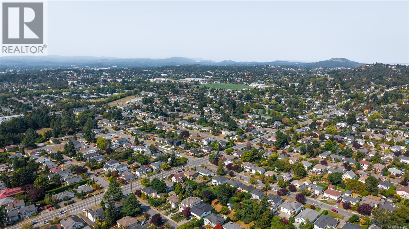  2720 Foul Bay Road, Saanich