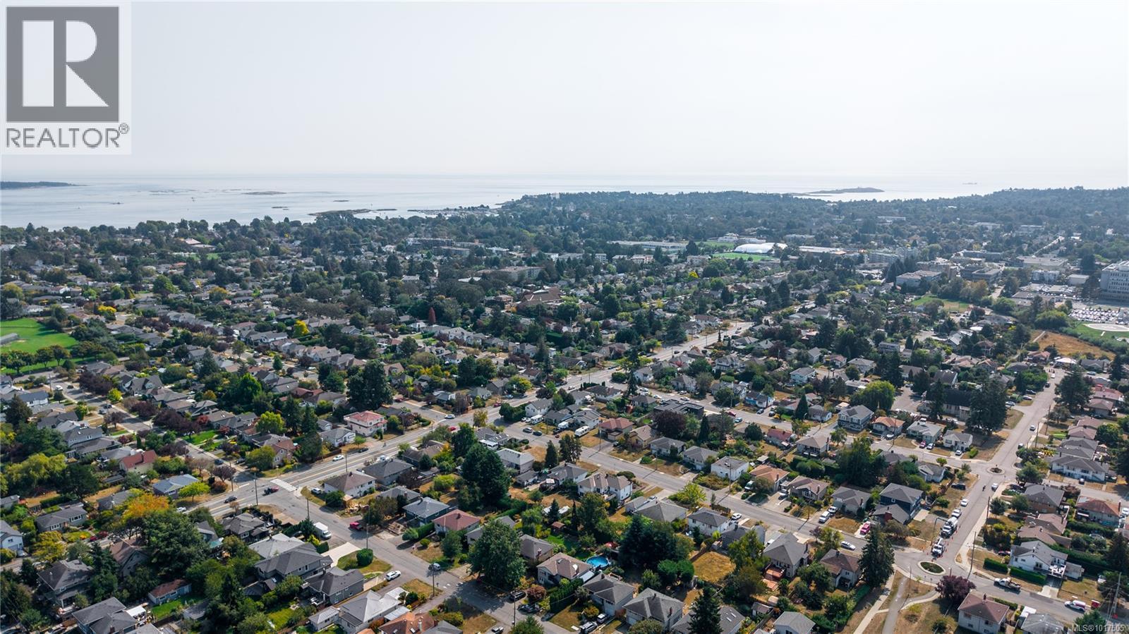  2720 Foul Bay Road, Saanich
