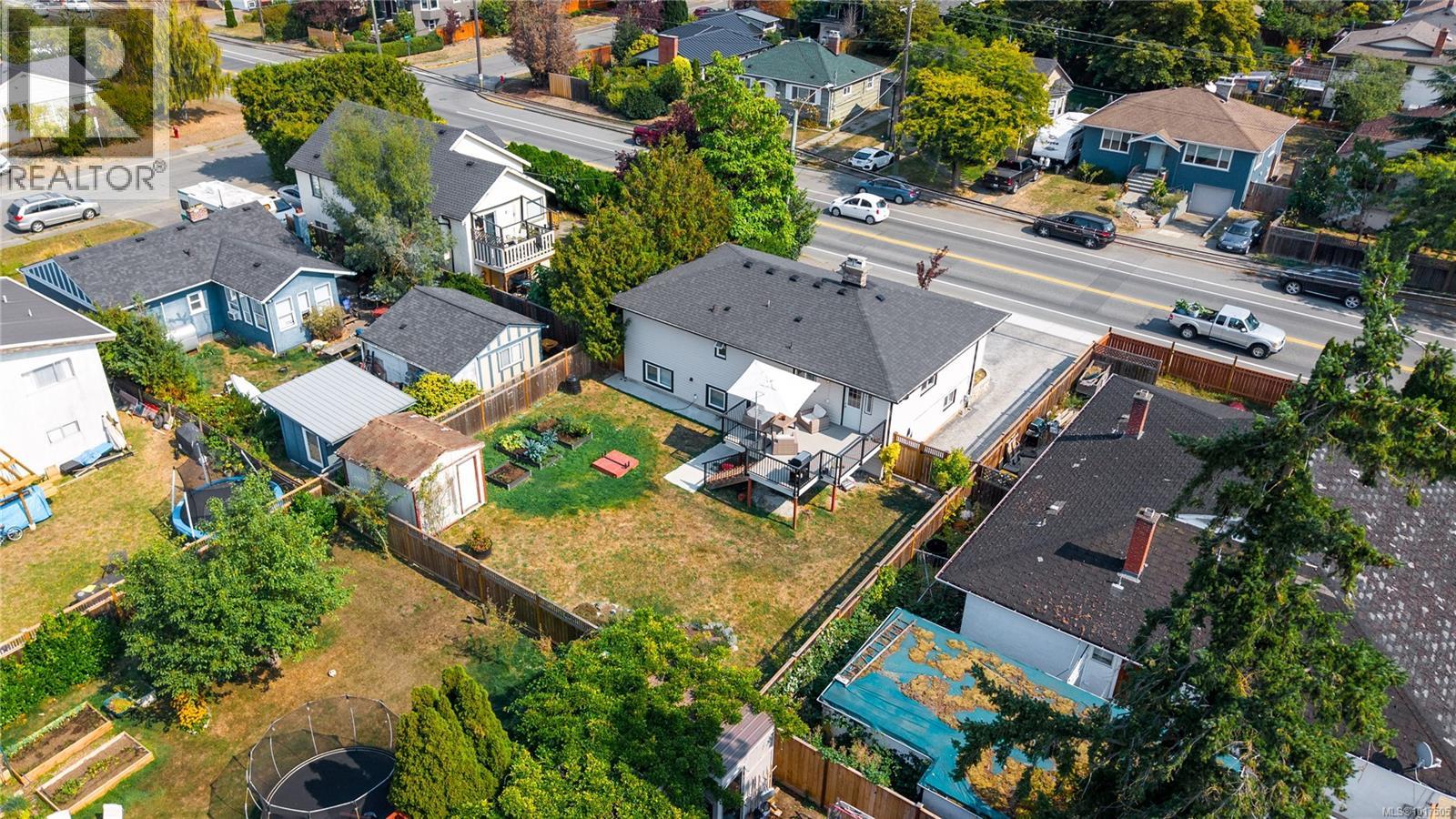  2720 Foul Bay Road, Saanich