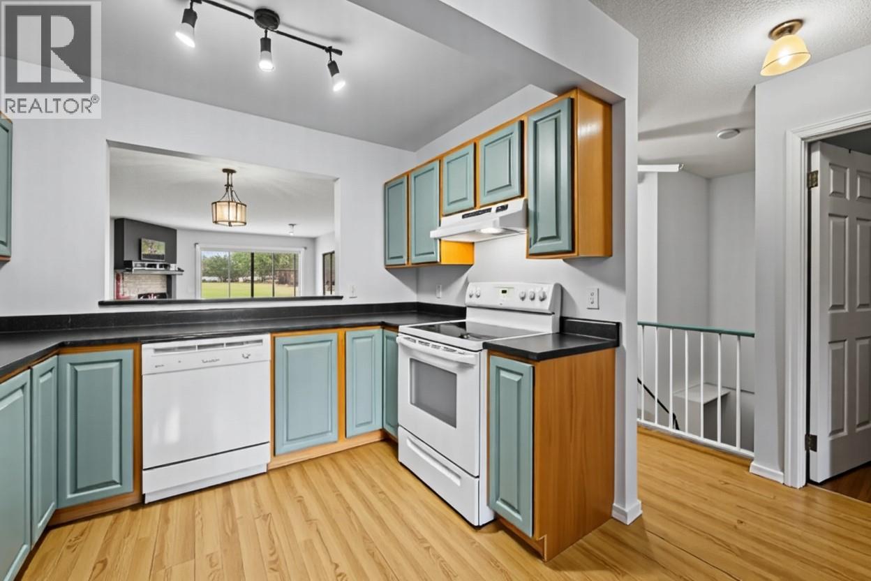 213 1765 Leckie Road, Kelowna