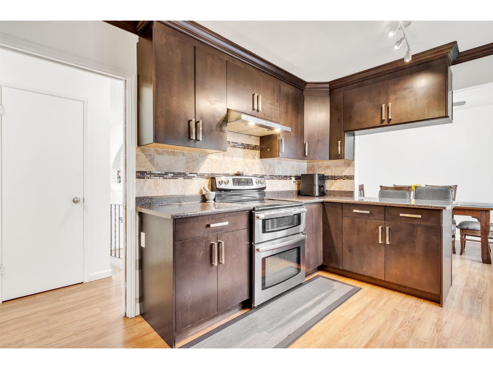11032 86A Avenue, Delta