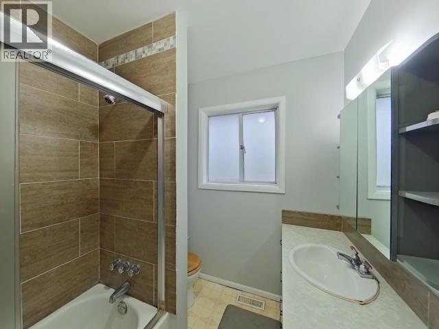 4600 REDONDA AVE, Powell River