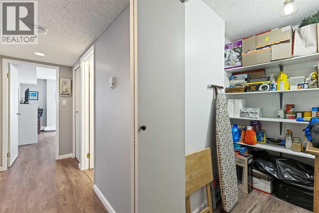 Single Family House for Sale in   Horton Road SW Haysboro Calgary 