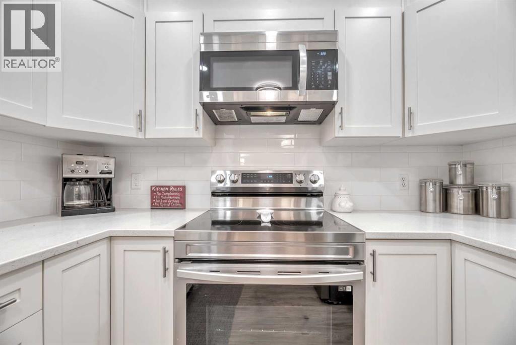 Single Family House for Sale in   Sierra Morena Boulevard SW Signal Hill Calgary 