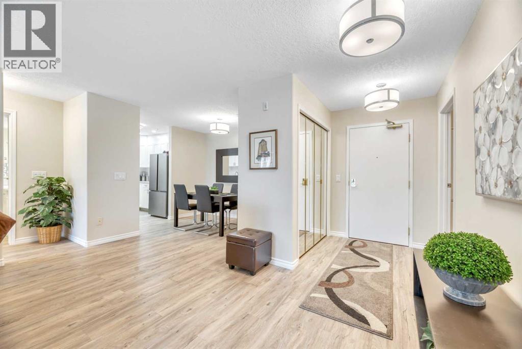 Single Family House for Sale in   Sierra Morena Boulevard SW Signal Hill Calgary 