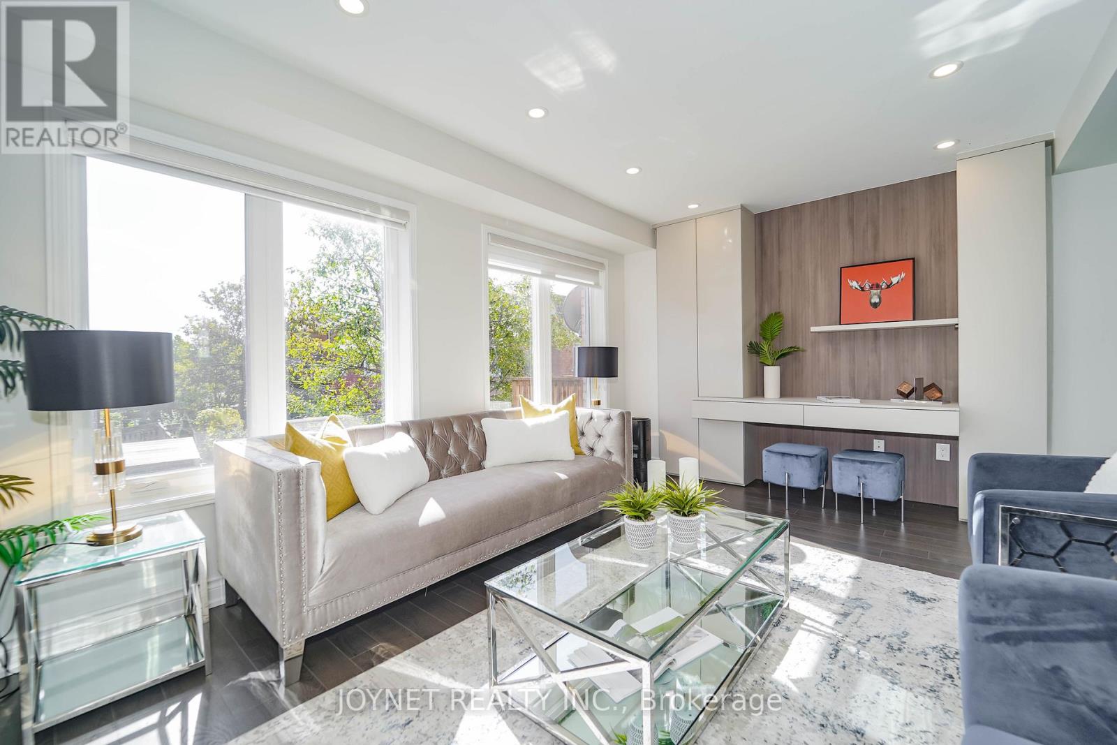 Single Family House for Sale in  YELLOWOOD CIRCLE Vaughan (Patterson) 
