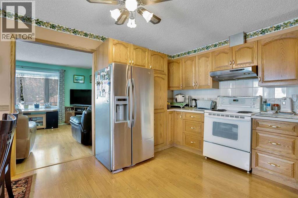 Single Family House Bungalow for Sale in  Falworth Way NE Falconridge Calgary 