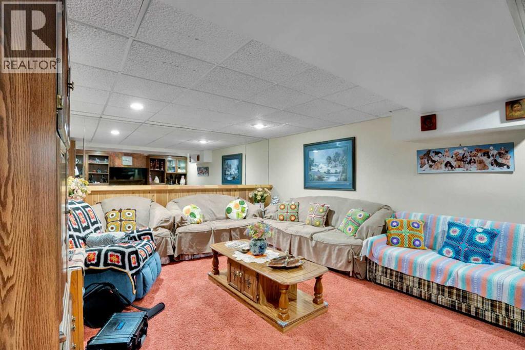 Single Family House Bungalow for Sale in  Falworth Way NE Falconridge Calgary 