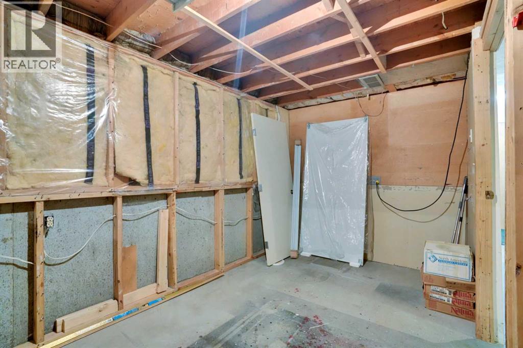 Single Family House Bungalow for Sale in  Falworth Way NE Falconridge Calgary 