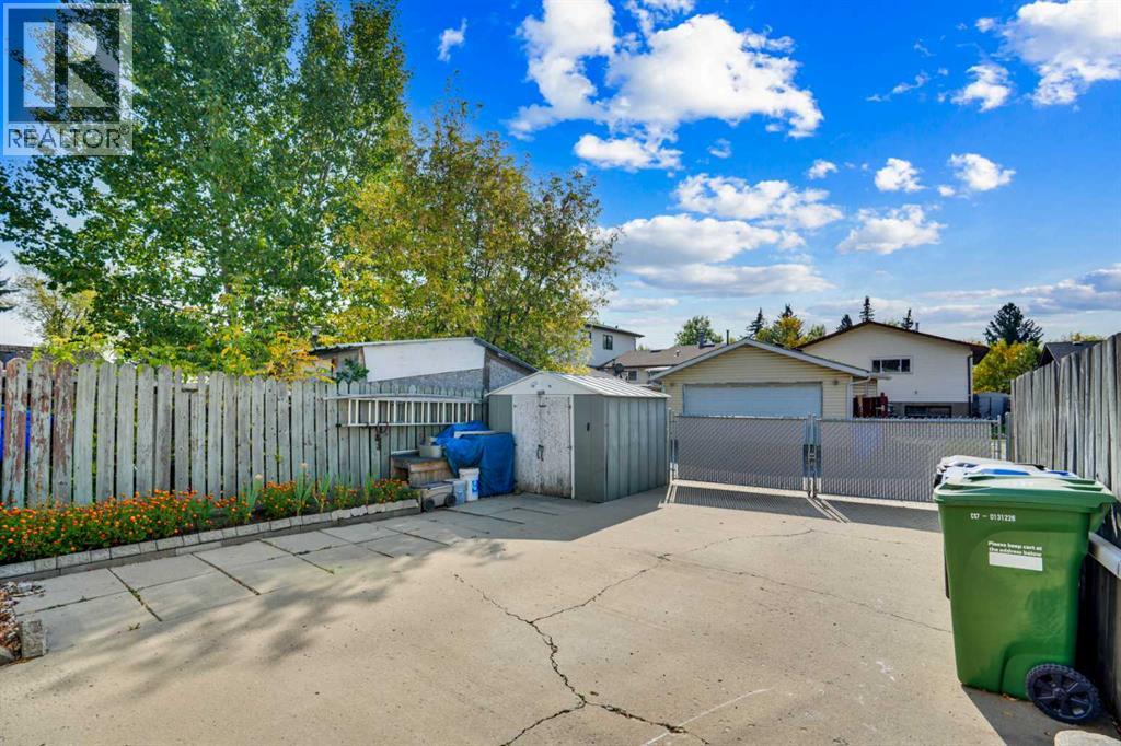 Single Family House Bungalow for Sale in  Falworth Way NE Falconridge Calgary 