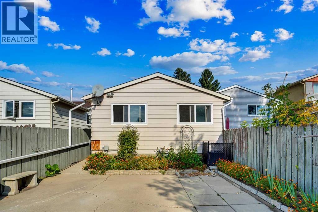 Single Family House Bungalow for Sale in  Falworth Way NE Falconridge Calgary 