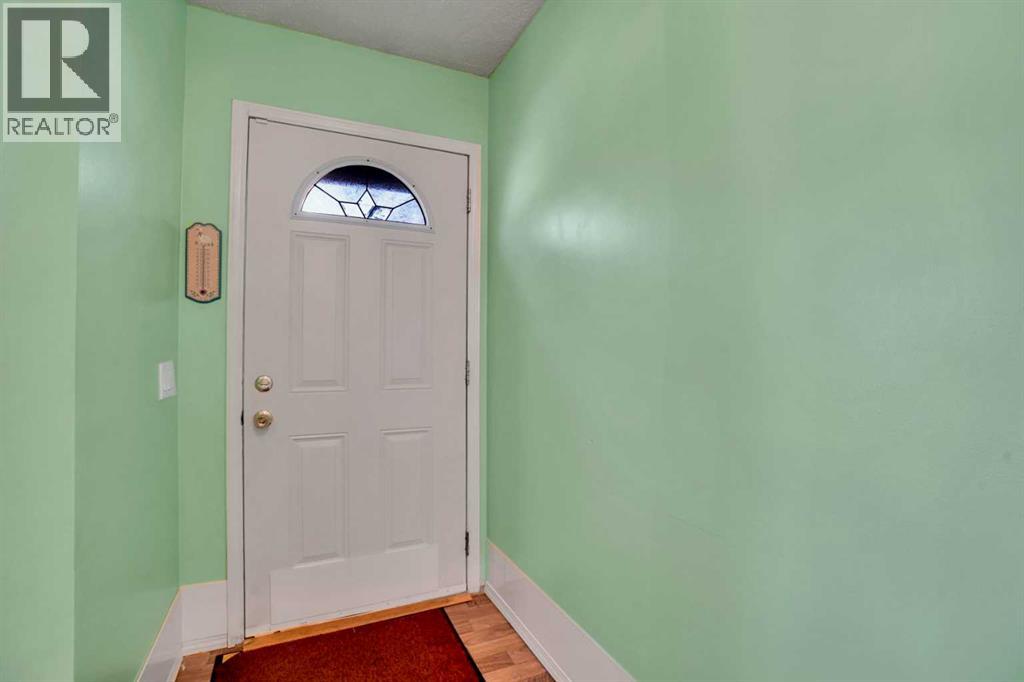 Single Family House Bungalow for Sale in  Falworth Way NE Falconridge Calgary 