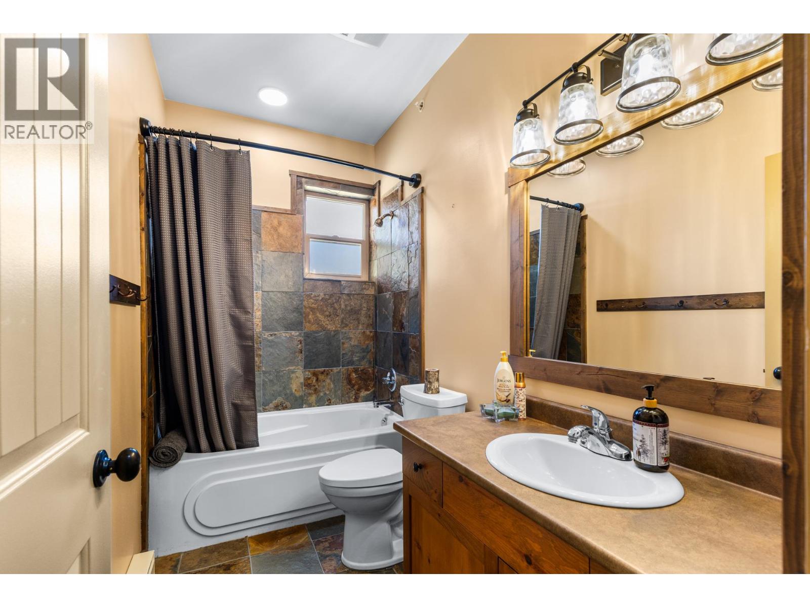 50 Forest Lane Unit# A Lot# 22, Big White