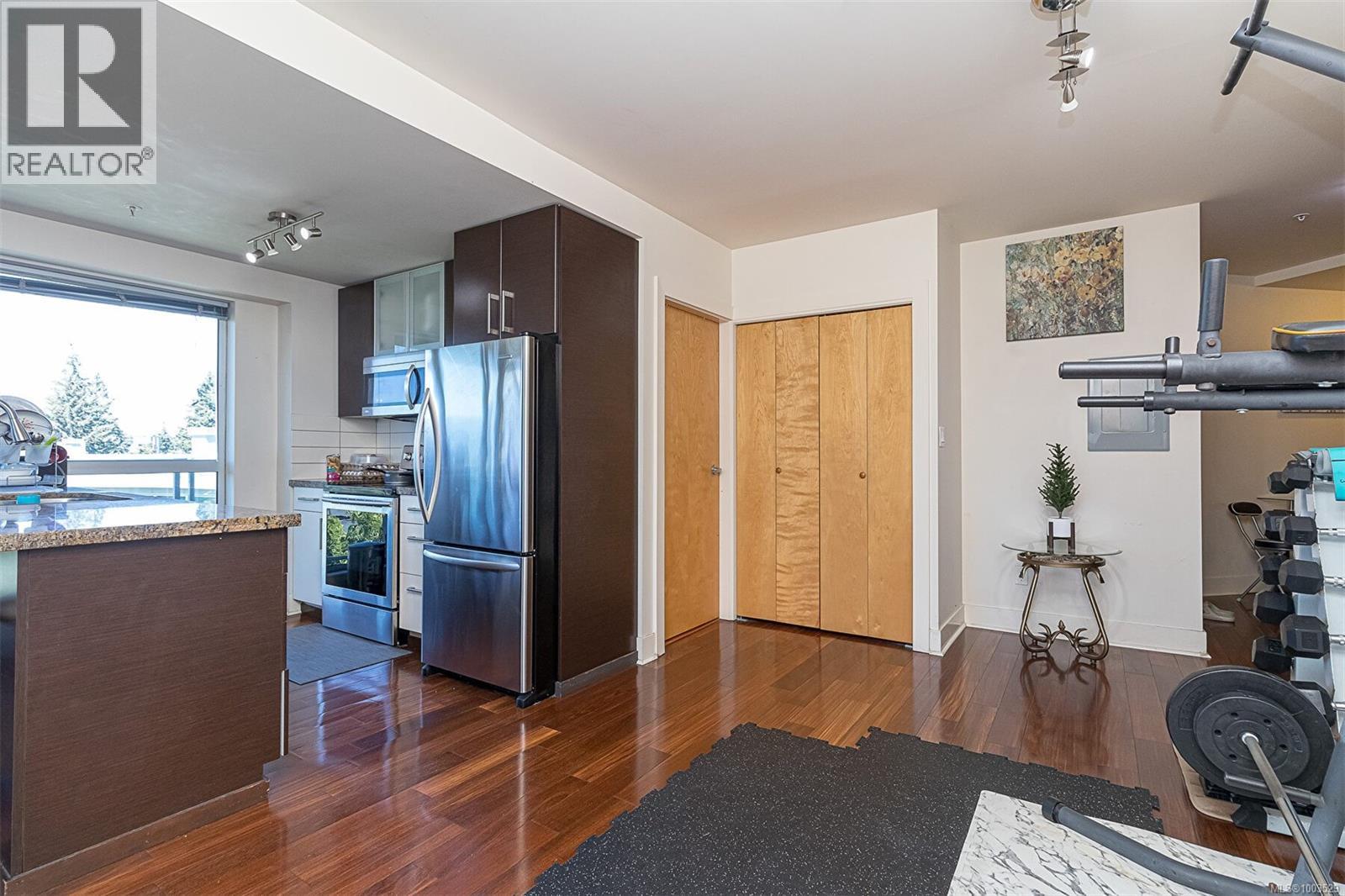 624 2745 Veterans Memorial Pkwy, Langford