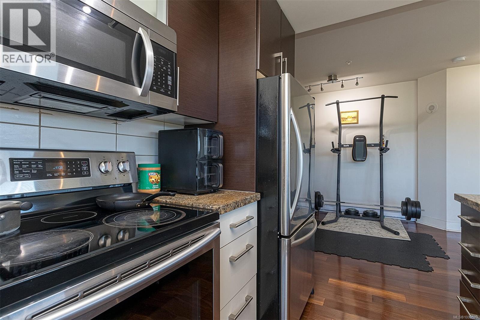 624 2745 Veterans Memorial Pkwy, Langford