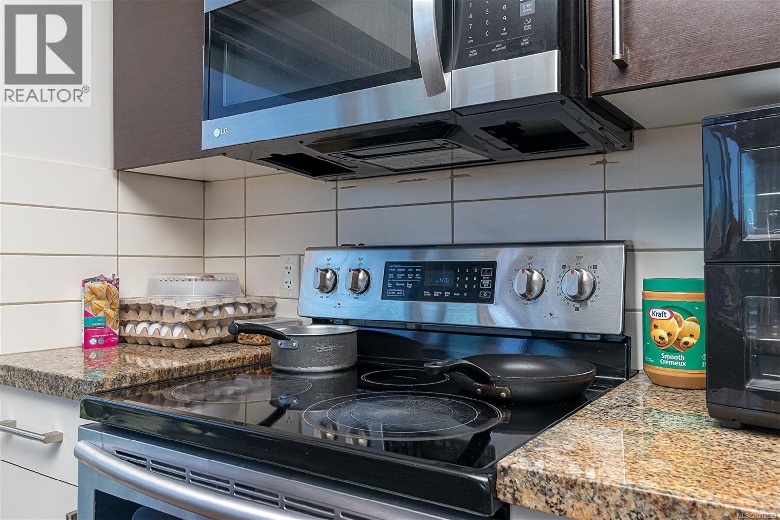 624 2745 Veterans Memorial Pkwy, Langford