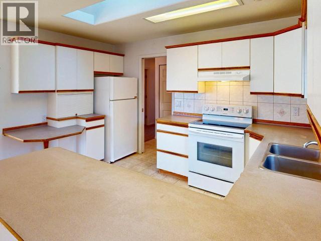 4045 SAVARY PLACE, Powell River